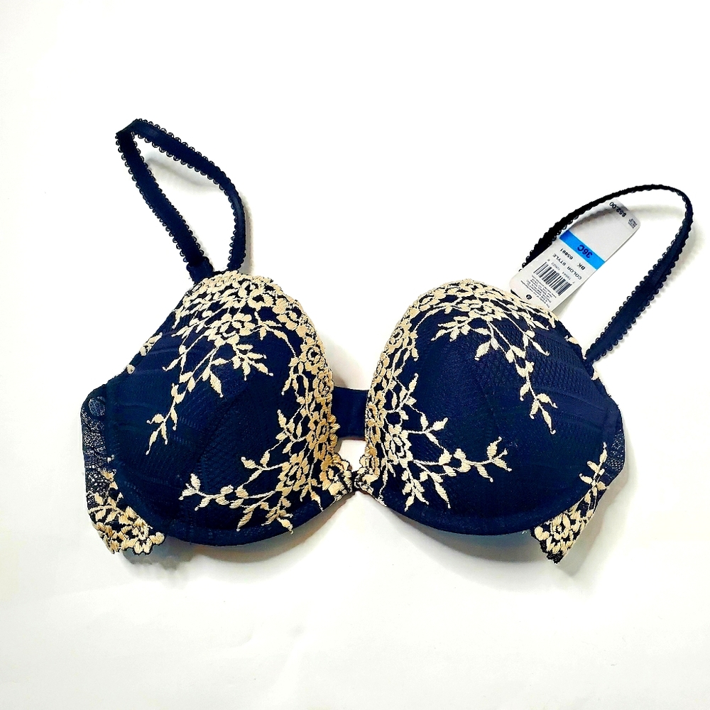 Wacoal Black with Cream Lace Floral Detail - 36C Underwire Contour Bra